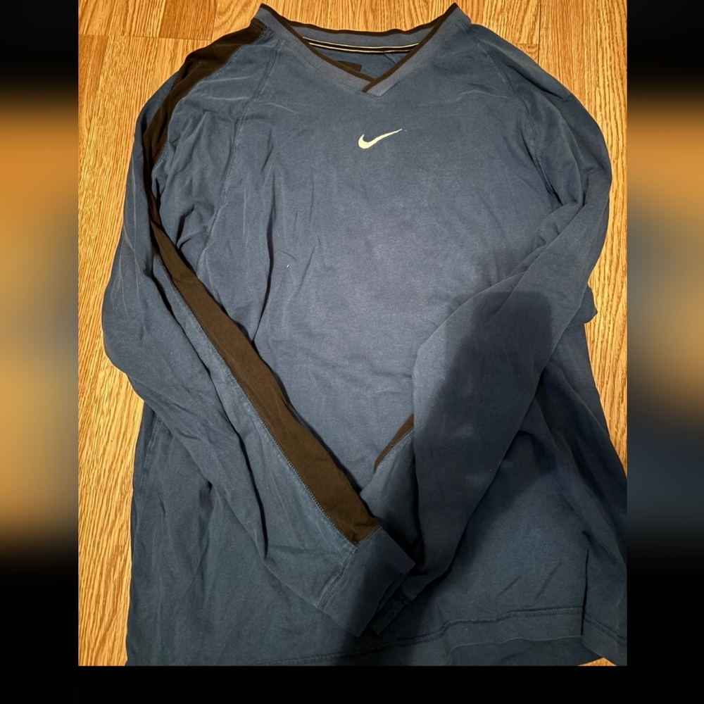 Vintage long sleeve nike tshirt